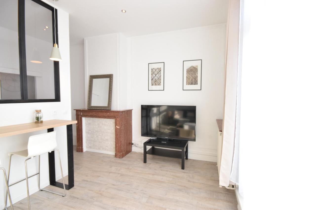Chic Design - Hyper Centre - Tramway - Free Wifi - Lerelaisdodile12 Apartment